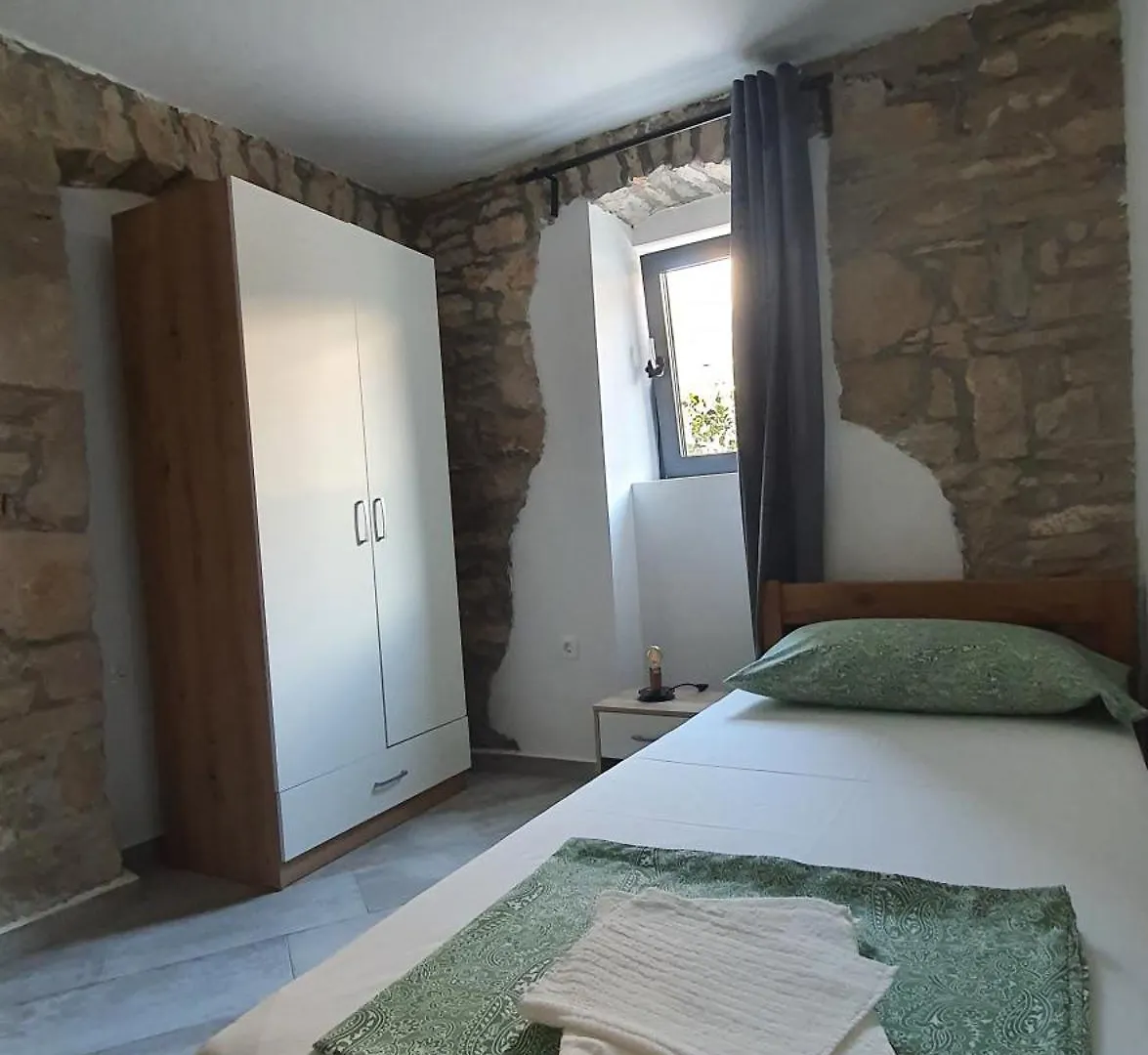 Apartmani Fenix Plovanija 아파트
