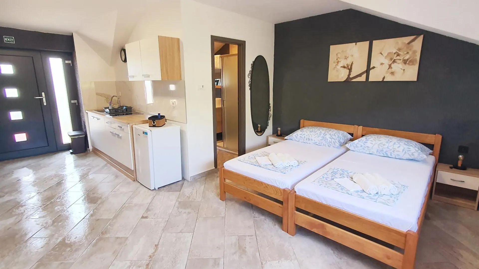 아파트 Apartmani Fenix Plovanija